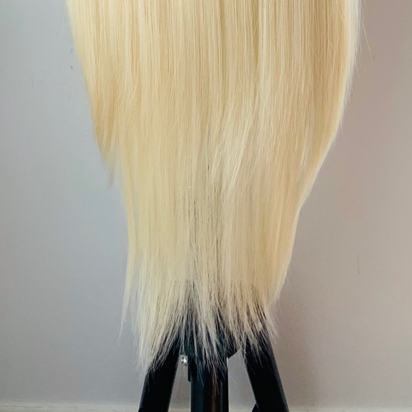 36” Ombre Golden Brown/Blonde Premium Fiber Lace Front Wig for Entertaining…. - Picture 11 of 11